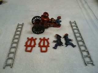 Vintage Cast Iron Toy Fire Engine Steam Pumper With Driver,