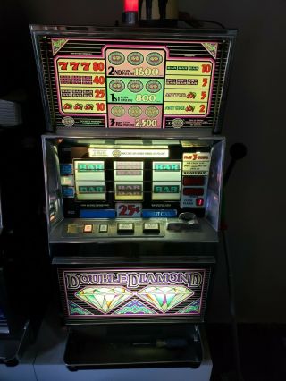 Igt S,  Double Diamond Deluxe 3 Reel Nudge Slot Machine 1992