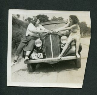 Vintage Photo Fender Girls W/ 1933 Chevrolet Chevy Car 419108