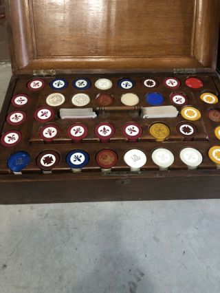 Vintage Large Poker Set Wood Box Clay Chips Fleur De Lis