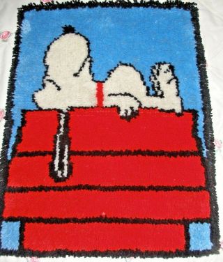 Vintage Peanuts Snoopy Latch Hook Finished 20 " X27 "