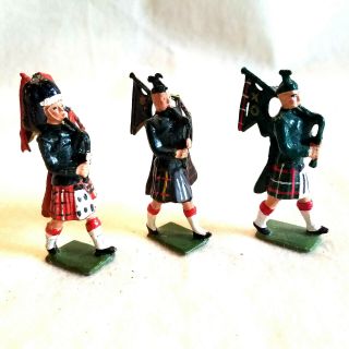 Vintage Lead Soldiers - Set Of 3 - Scottish With Kilts And Bagpipes - Britains Ltd.