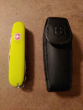 Victorinox Swiss Army Knife Climber Stay Glow Model With Belt Carrying Case 2