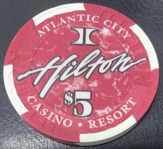 Hilton Casino $5 Chip Atlantic City Jersey - 1996 - Uncirculated
