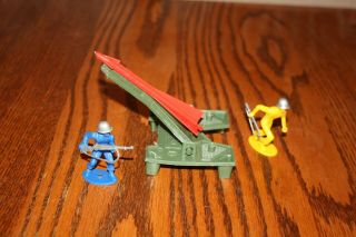 MPC Fireball XL5 Army Space Missile Launcher & 2 Soldiers - Marx Timmee 2