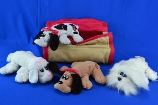 Pound Puppies Lovable Huggable Newborns - Carry Case And Four Pups