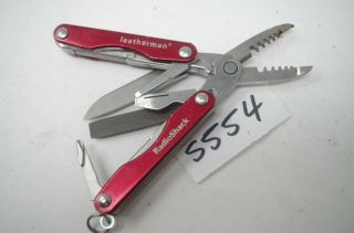 Red Leatherman Squirt E4 Electrician Wire Stripper Multi - Tool Knife Retired