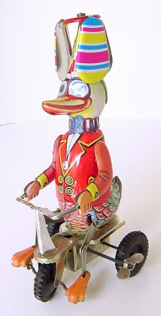 1960s China 8 " Tin Wind Up Bird On Tricycle W Spinning Hat Great