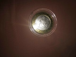 4 Queens Hotel And Casino $10 Limited Edition Coin Silver Strike Gaming Token