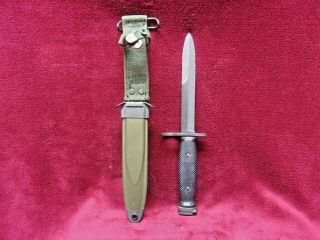 Vintage Us M7 Bayonet/fighting Knife,  W/ Usm8a1 Scabbard