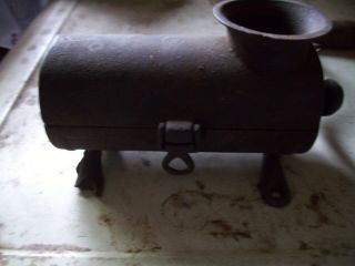 Vintage antique Hand Crank Cast Iron Tobacco Chopper/Shredder/Cutter/Grinder. 2
