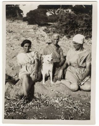 Antique Snapshot Photo Woman Girls On Beach With Pet Dog 1920 
