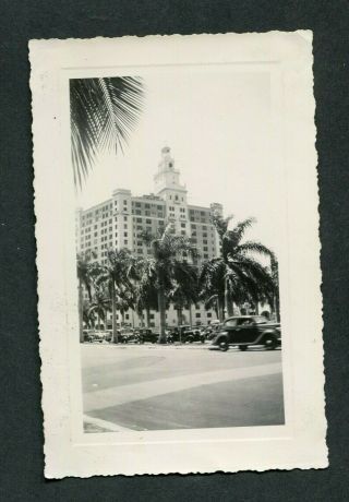 Vintage Photo 1935 Ford Car Blurring Past Big Fancy Hotel Miami Florida 417046