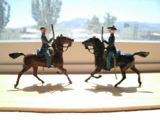Vintage Pair Britains Civil War Toy Soldiers Union Confederate O Horseback