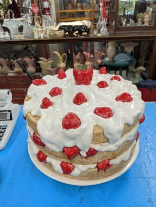 Vintage Strawberry Shortcake Pedestal Covered Cake Plate Dome Dish
