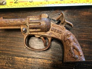 OLD VINTAGE 1940 CAST IRON HERO CAP GUN TOY PISTOL STEVENS 3