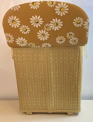 Vtg Pearl Wick Laundry Hamper Floral Daisys on Harvest Gold Duroweve Vented Back 2