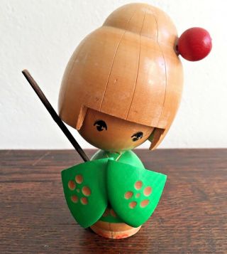 Vintage Japanese Sosaku Kokeshi Wooden Doll Signed Geisha Green Samurai 4.  5 "