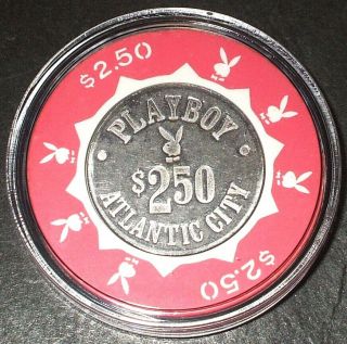 (1) $2.  50 Playboy Casino Chip - 1981 - Atlantic City,  Jersey - Bud Jones Mold