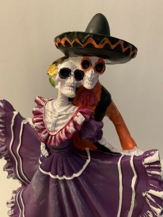 Day of The Dead - Dia De Los Muertos - Calavera Sugar Skull Couple Figure - 2