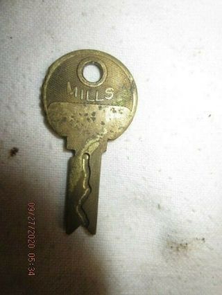 Vintage Mills Bell Lock Novelty Slot Machine Brass Key E87729 Archade Juke Box 2