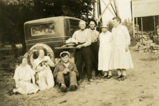 X479 Vtg Photo " Pennsylvania Tires  Kansas " Family By Car,  Collie Dog C 1900 