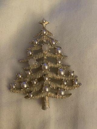 Vintage Hollycraft Christmas Tree Pin