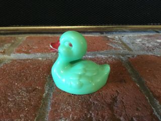 Vtg 1950’s Green Floating Duck Bath Toy Floats In Water Rattles Jade Green & Red