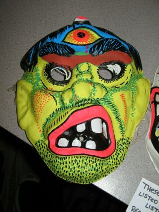 Halloween Mask (1 Item) Famous Monsters Cyclops 3 - Eye Monster Alien1970s