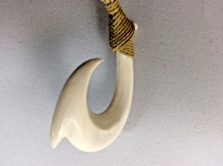 Hawaiian Fishhook Necklace Carved From Buffalo Bone Large: 2 