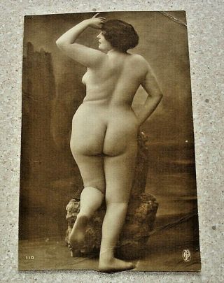 1900s Risque / Erotic Postcard Size Photograph Of A Nude Woman