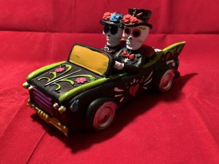 Day Of The Dead Dia De Los Muertos - Calavera Sugar Skull Couple Car Figure Black