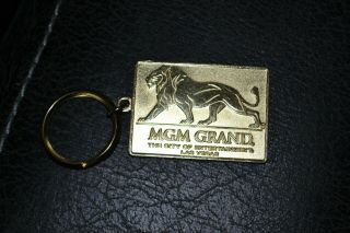 Vintage Key Chain Casino Mgm Grand Lion Gold Tone Las Vegas Nv Rectangle Shape