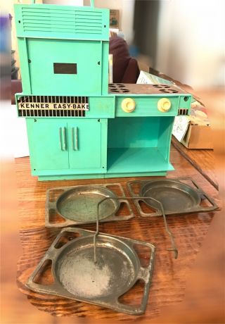 Vintage 1960s Kenner Easy Bake Oven Turquoise W/ 3 Pans No Box & Pop Corn Popper