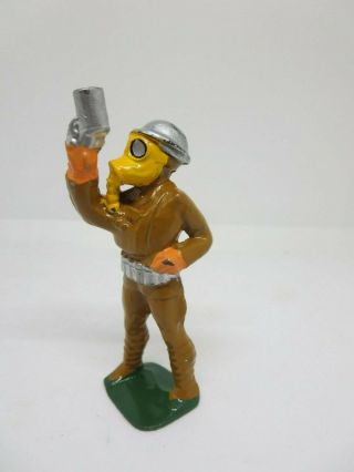 Barclay/Manoil M94 63 Soldier with Gas Mask with Flare Pistol Repainted 2