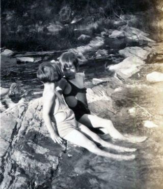 K171 Vtg Photo Bff Girls Telling Secrets At The Swimming Hole Early 1900 