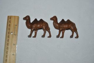 (2) Vintage American Metal Toys Hollowcast Lead Painted 2 Hump Camels - Look