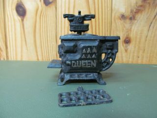 Cast Iron Queen Doll House Stove Vintage