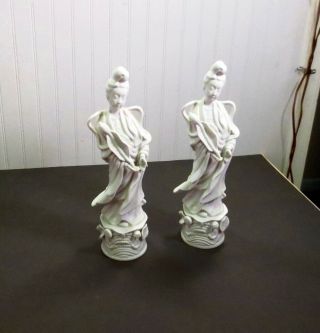 Pair Vintage Hollywood Regency Blanc De Chine Porcelain Guanyin Kwan Yin Statues