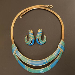 Vintage Trifari Tm Gold Tone Green & Blue Enamel Bib Necklace & Earrings Set
