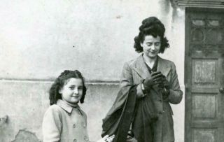 T325 Vtg Photo Mother & Daughter C 1930 