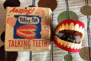 Vintage Yakity - Yak Talking Teeth 1949 H.  F.  & Co.  No.  618 Novelty Toy Missing Key