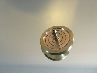 D533 Brass Spinning Top With Ceramic Bearing And Swirl Design (over 7 Min Spin)