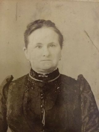 Victorian CDV Photo Woman With Pin Brooch,  Crossed Hands - Brixton 3