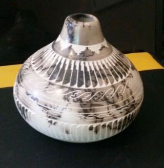 Native American Navajo Indian Pottery Bud Vase Pot Signed
