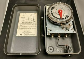 Vintage Amf Paragon 42011 - 0 24 - Hour Time Control Motor 120v 60cy