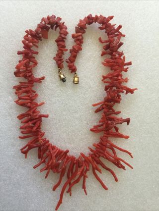 Vintage Natural Red Italian Branch Coral Graduated Bead Necklace 17”long 41.  5 G