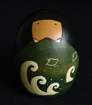 9cm (3.  5 ") Japanese Sosaku Kokeshi Doll : Signed Usaburo : Design Wave And Bird
