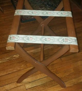Vintage Luggage Stand Rack Guest Room Shabby Petite Needle Point Scheibe