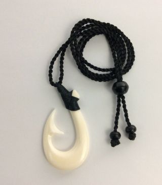 Hawaiian Fishhook Necklace Carved From Buffalo Bone Small 1 1/2”t Adjustable Cor